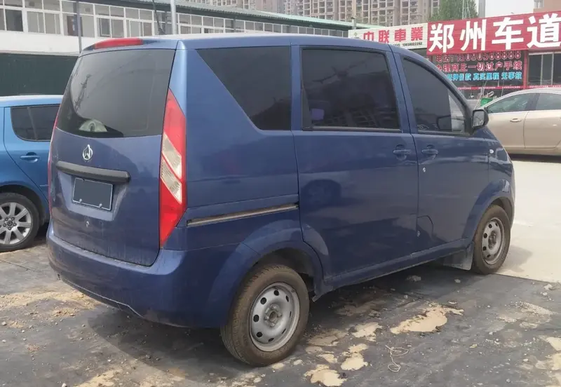 ChangAn CM8 CM8 1.3 (82 bg) - görsel 2