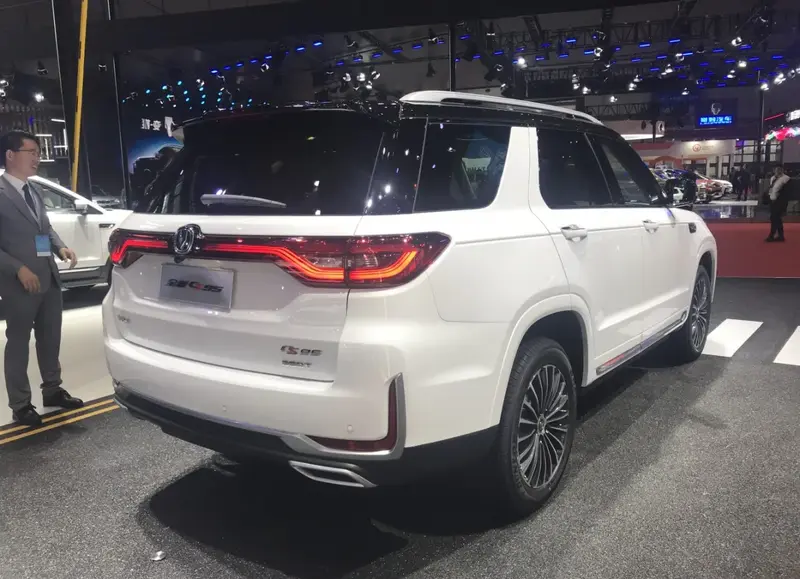 ChangAn CS95 - 6