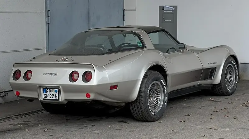 Chevrolet Corvette - 2