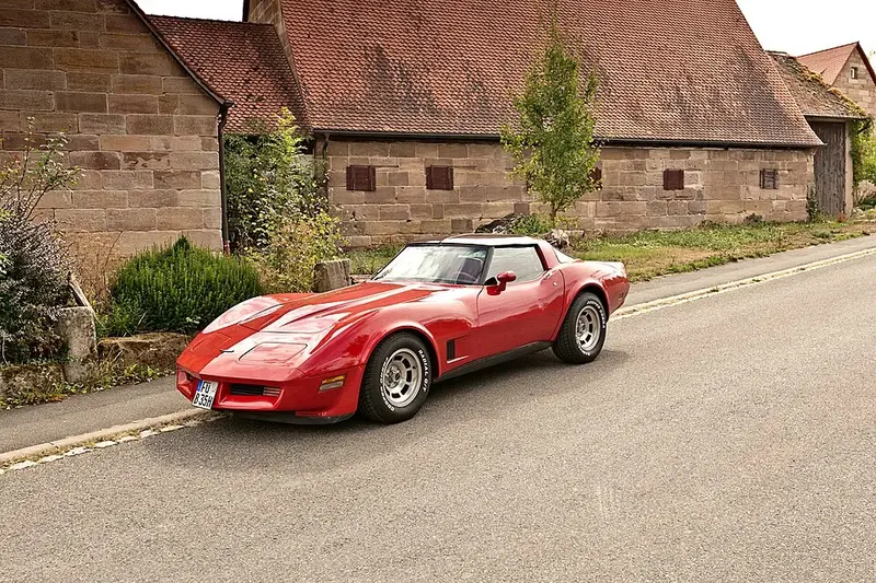 Chevrolet Corvette - 3