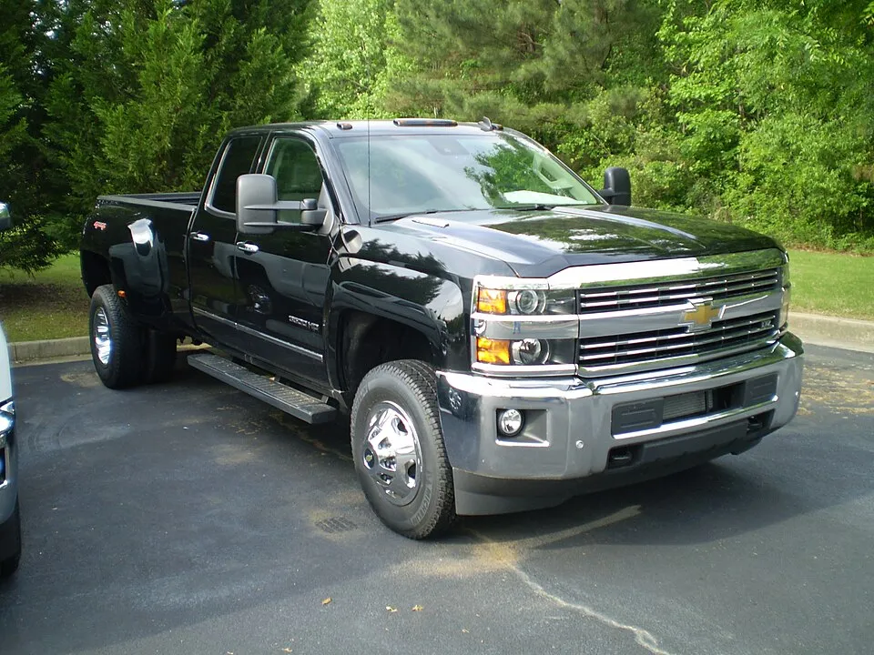 Chevrolet Silverado 3500 HD Silverado 3500 HD I (facelift 2003) Crew Cab
