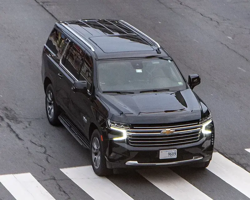 Chevrolet Suburban - 2
