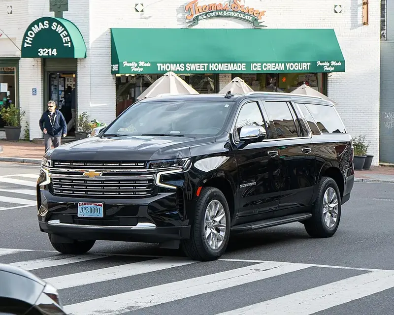 Chevrolet Suburban Suburban (GMTT1XX, facelift 2024)