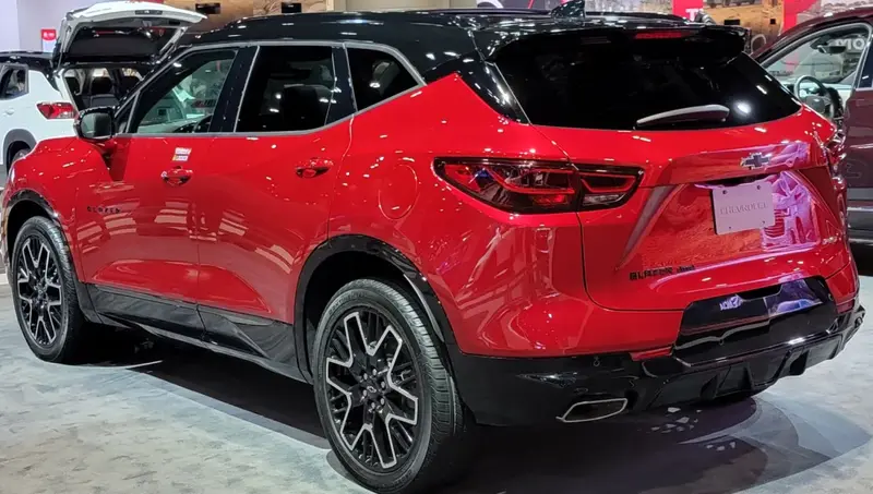 Chevrolet Blazer - 2