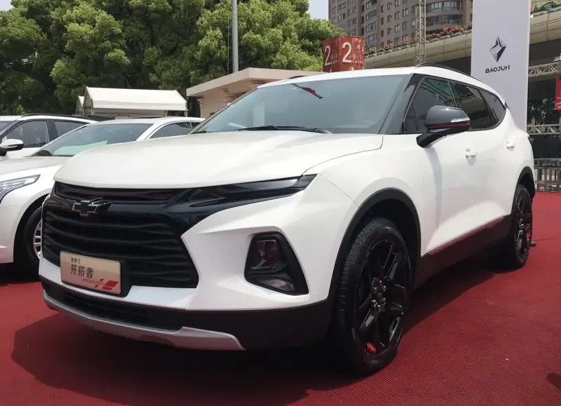 Chevrolet Blazer - 2