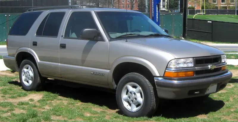 Chevrolet Blazer - 2