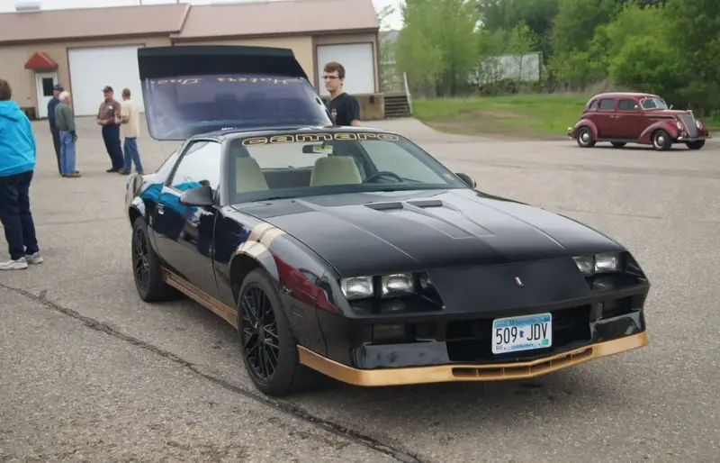 Chevrolet Camaro - 4