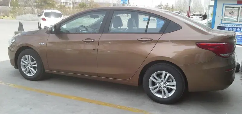 Chevrolet Cavalier - 2