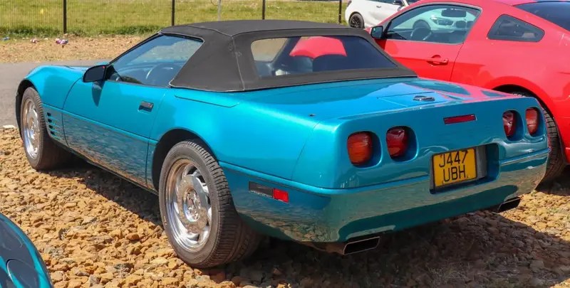 Chevrolet Corvette - 2