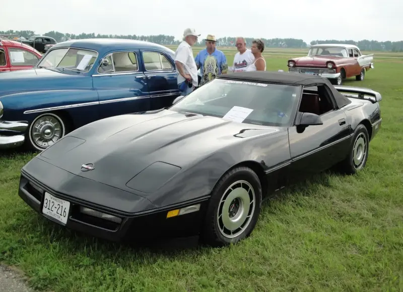 Chevrolet Corvette - 4