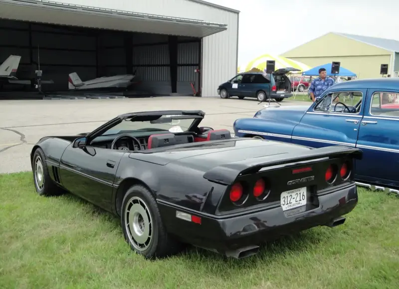 Chevrolet Corvette - 5