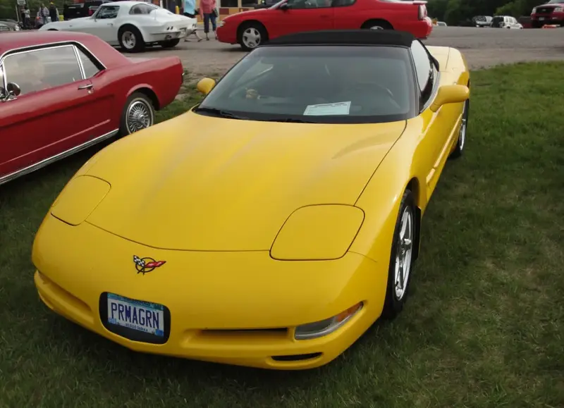 Chevrolet Corvette - 3