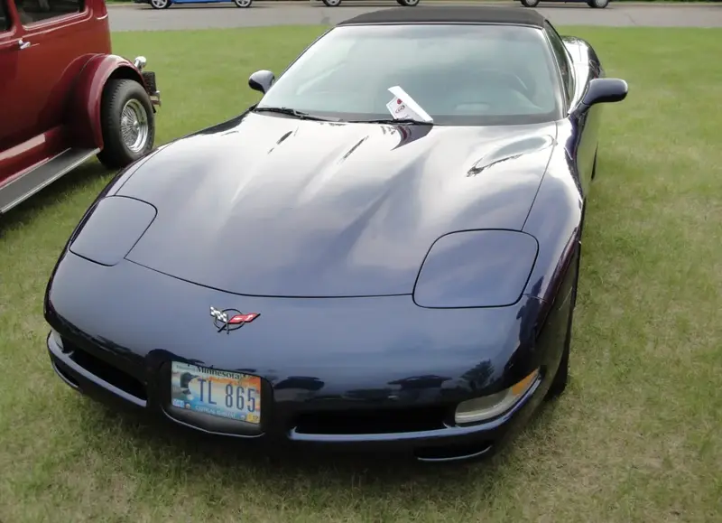 Chevrolet Corvette - 5