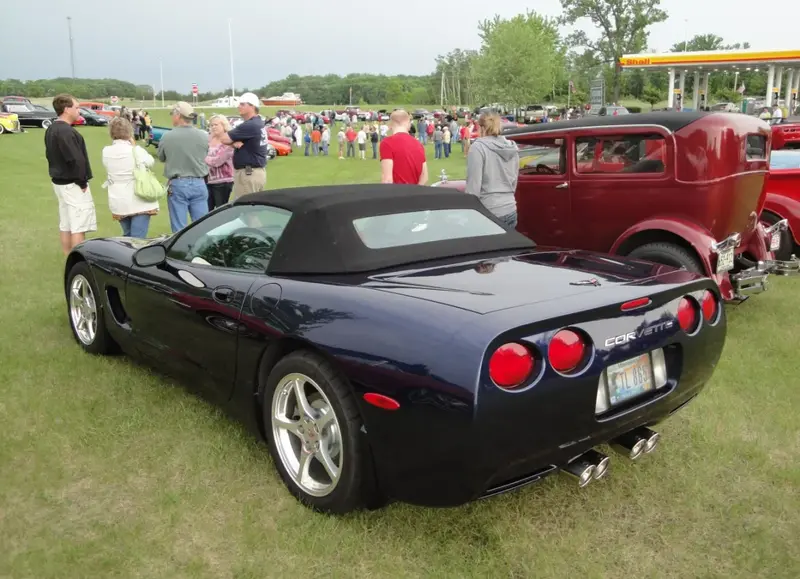 Chevrolet Corvette - 6