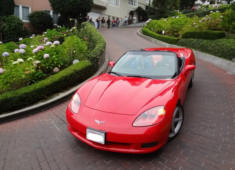 Chevrolet Corvette - 2