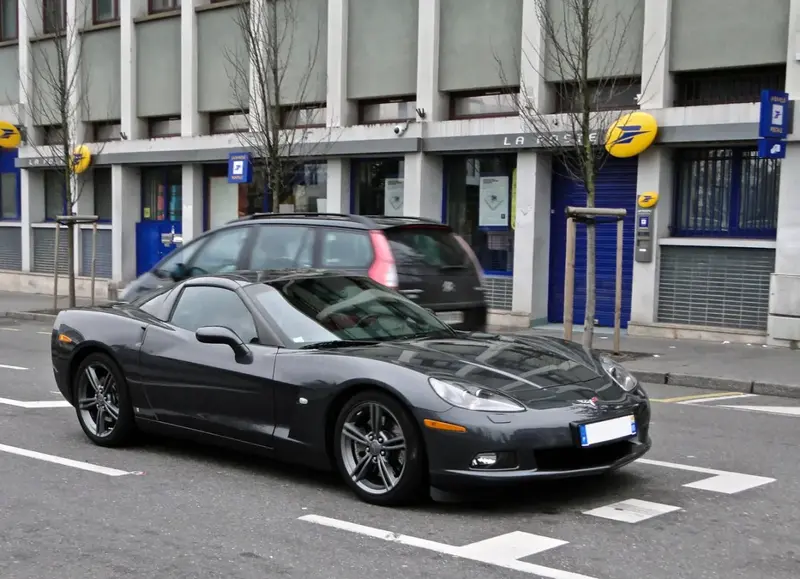 Chevrolet Corvette - 5
