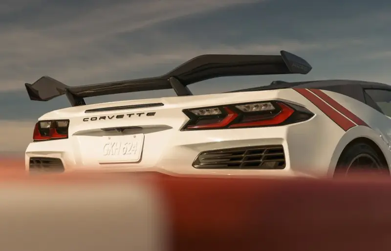 Chevrolet Corvette - 3