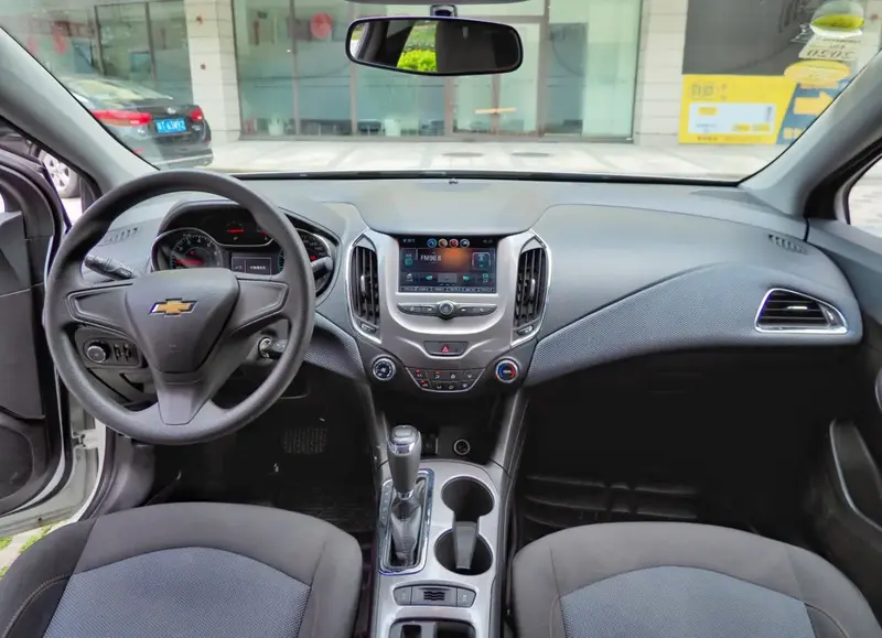 Chevrolet Cruze - 5