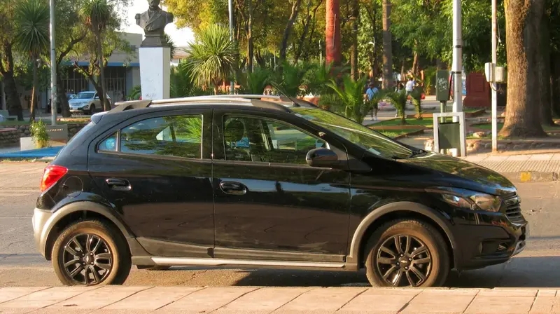 Chevrolet Onix - 4