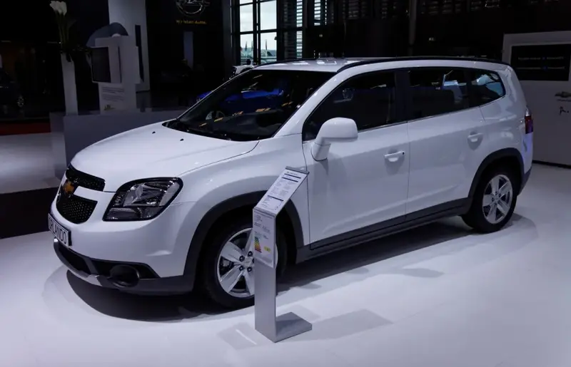 Chevrolet Orlando - 4