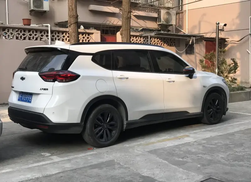Chevrolet Orlando - 4