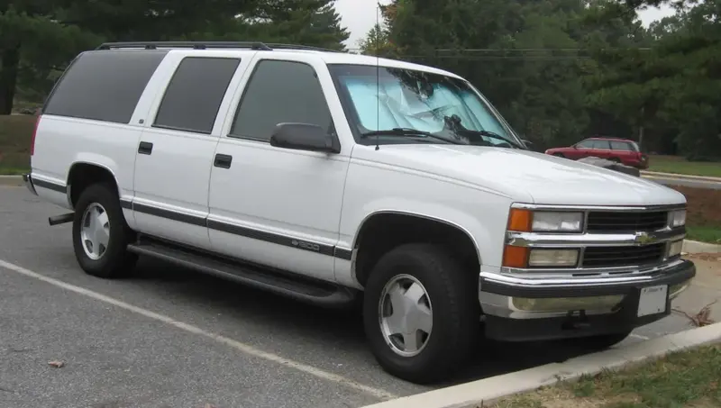 Chevrolet Suburban - 2