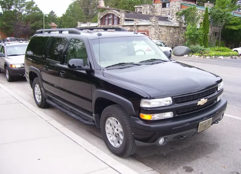 Chevrolet Suburban - 3