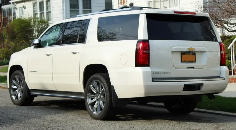 Chevrolet Suburban - 2