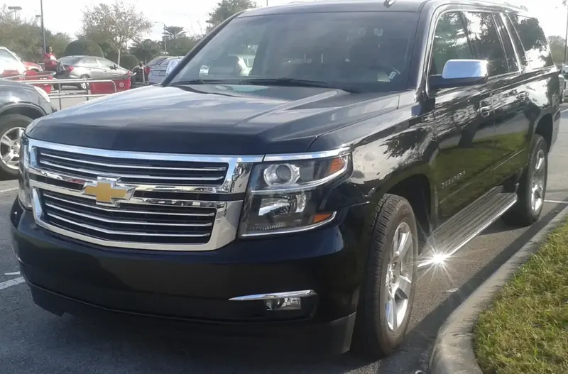 Chevrolet Suburban - 3