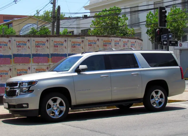Chevrolet Suburban - 5