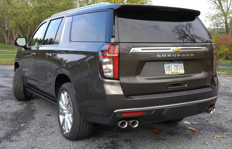 Chevrolet Suburban - 2