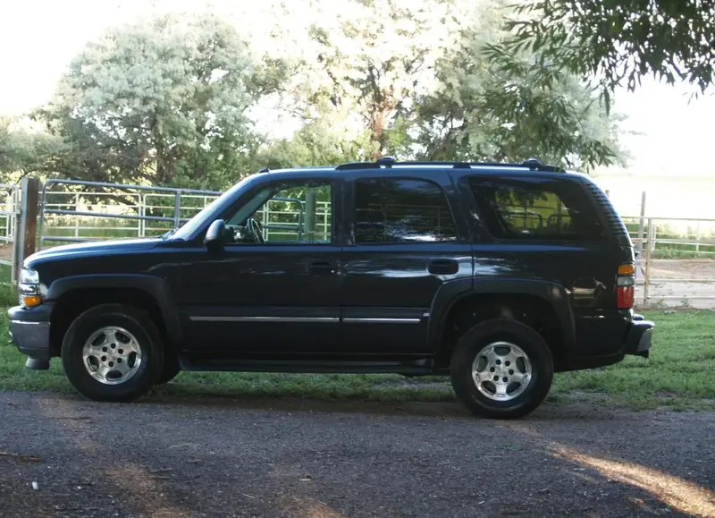 Chevrolet Tahoe - 4