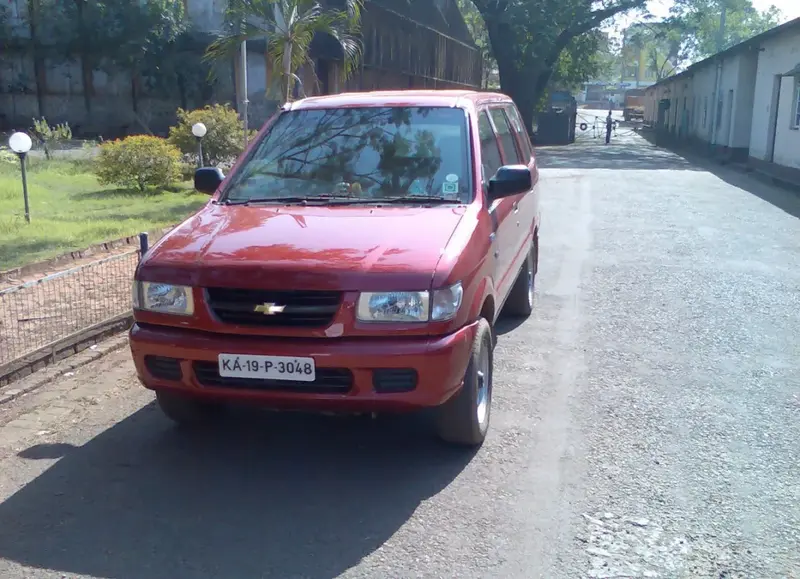 Chevrolet Tavera - 1