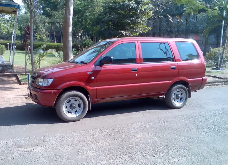 Chevrolet Tavera - 2