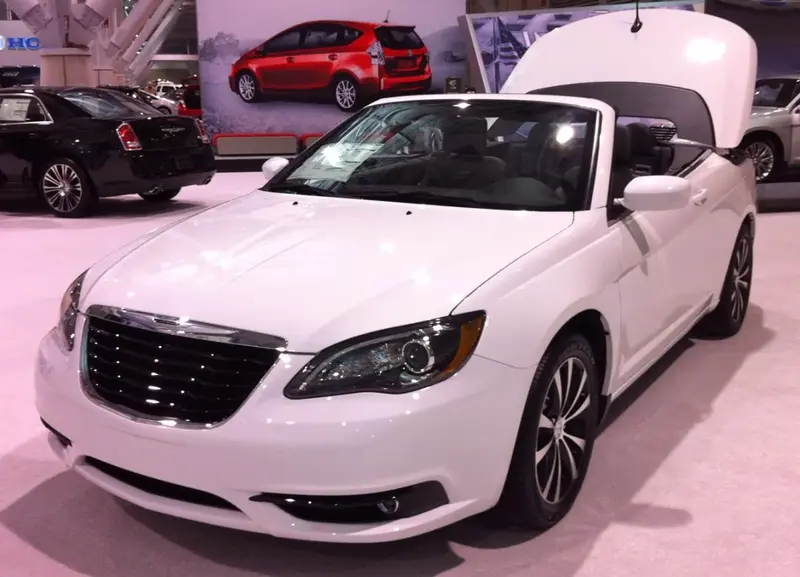 Chrysler 200 - 2