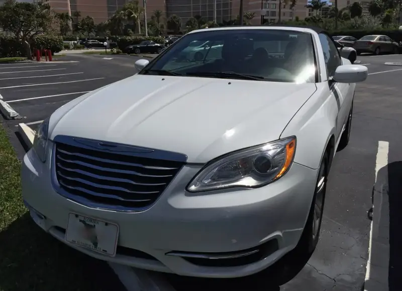 Chrysler 200 - 4