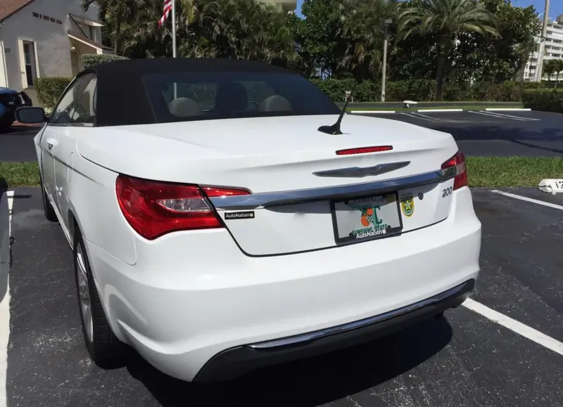 Chrysler 200 - 5
