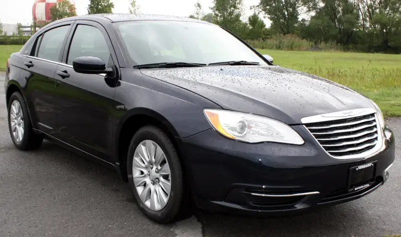 Chrysler 200 - 2