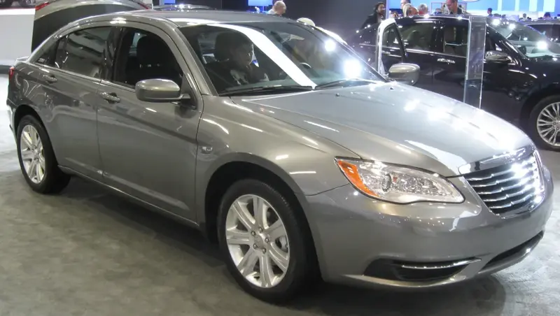 Chrysler 200 - 4