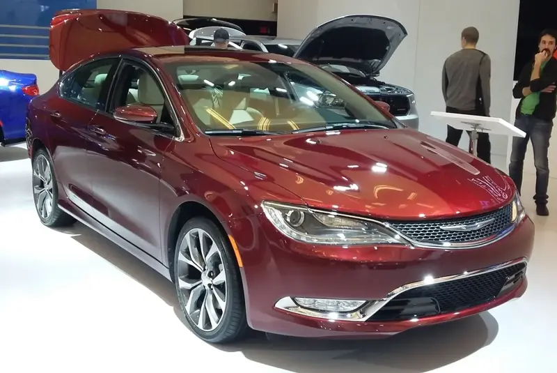 Chrysler 200 - 5