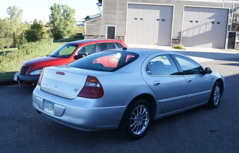 Chrysler 300M - 5