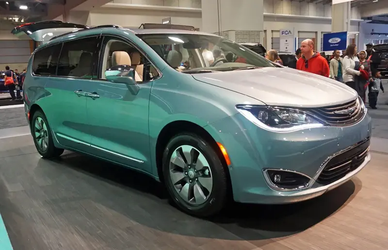 Chrysler Pacifica (minivan) Pacifica 3.6 V6 (264 bg) Plug-in Hybrid CVT - görsel 3