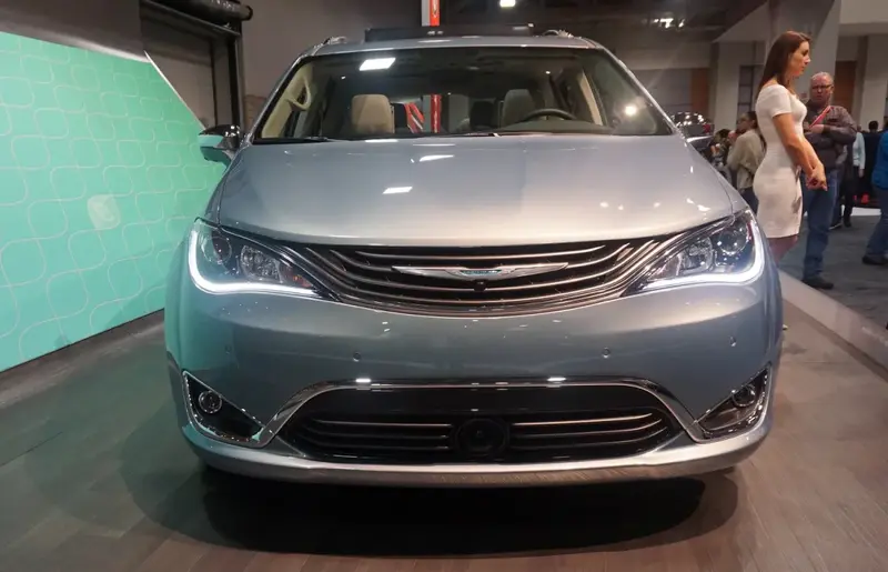 Chrysler Pacifica (minivan) Pacifica 3.6 V6 (264 bg) Plug-in Hybrid CVT - görsel 4
