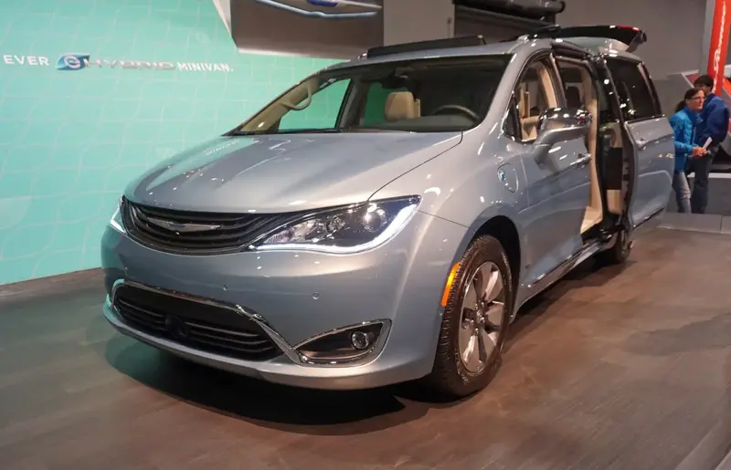 Chrysler Pacifica (minivan) Pacifica 3.6 V6 (264 bg) Plug-in Hybrid CVT - görsel 5