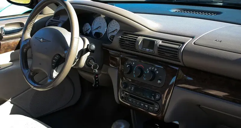 Chrysler Sebring - 5