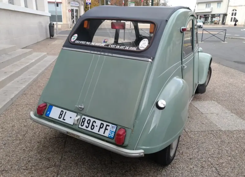 Citroen 2 CV - 2