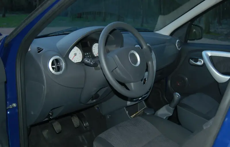 Dacia Logan - 4