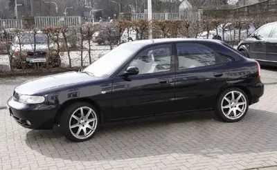 Daewoo Nubira Nubira Hatchback (KLAJ)