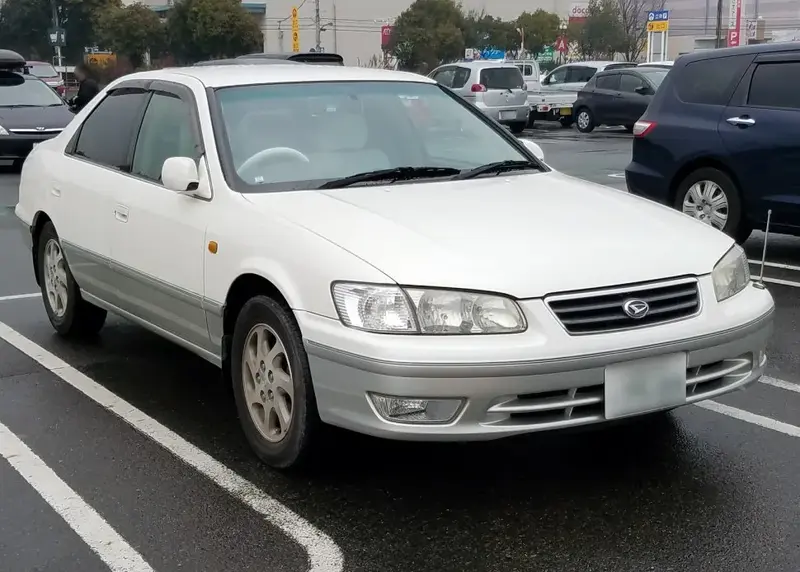 Daihatsu Altis Altis