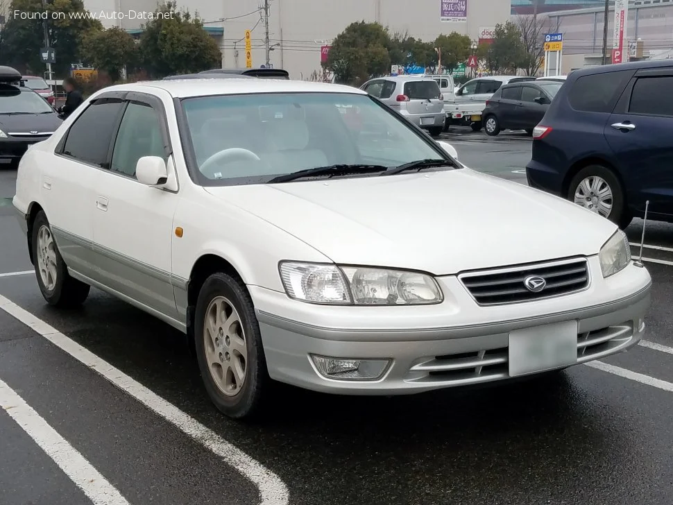 Daihatsu Altis Altis